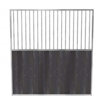 Paardenbox tussenwand half gesloten