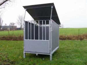 Kalverhokken met dak