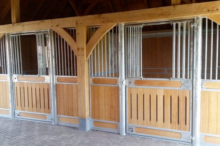 Webshop met paardenbox planken